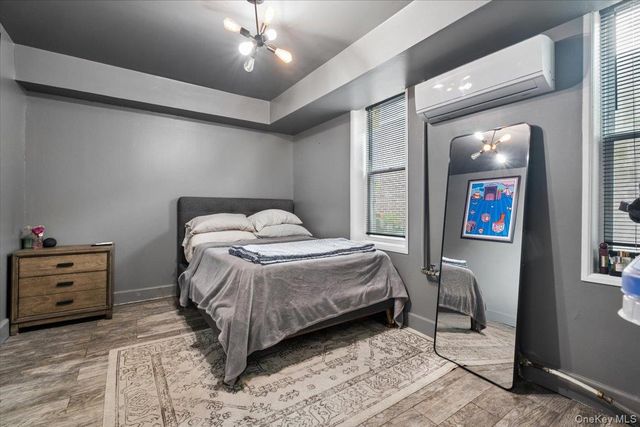 2760 Hering Avenue, Bronx, NY 10469
