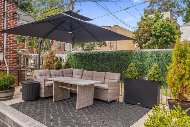 2760 Hering Avenue, Bronx, NY 10469