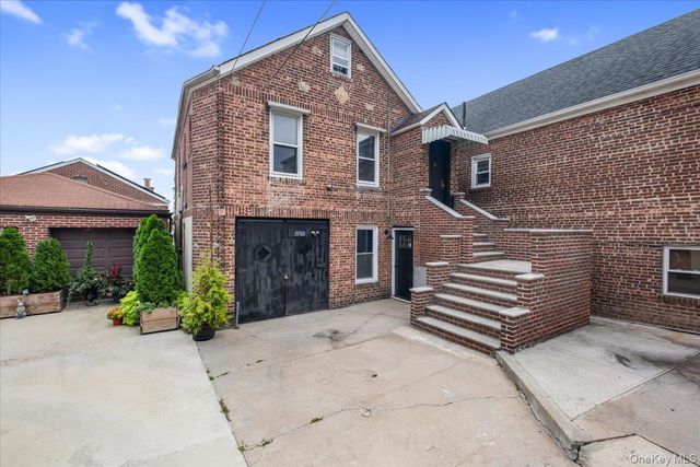 2760 Hering Avenue, Bronx, NY 10469