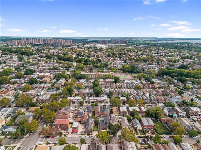 2760 Hering Avenue, Bronx, NY 10469