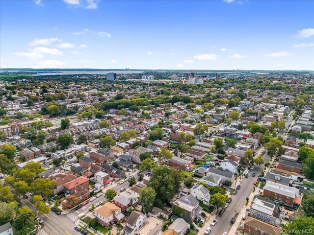 2760 Hering Avenue, Bronx, NY 10469