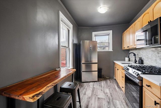2760 Hering Avenue, Bronx, NY 10469