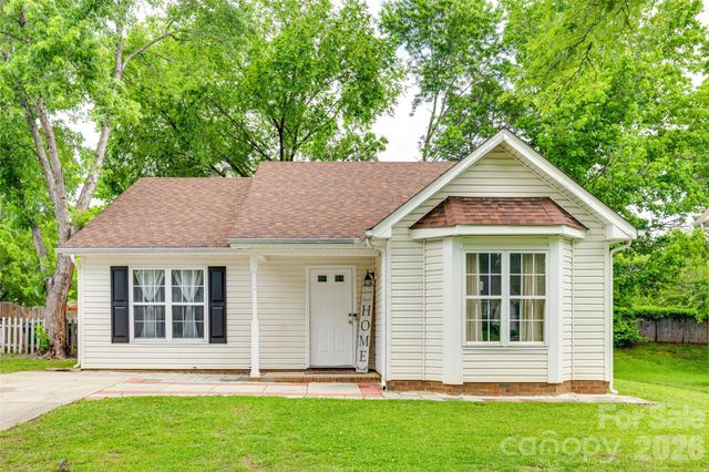 7442 Crestside Lane, Charlotte, NC 28227