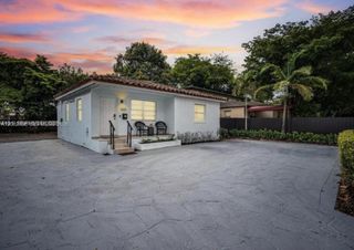 1021 NW 37th Avenue, Miami, FL 33125