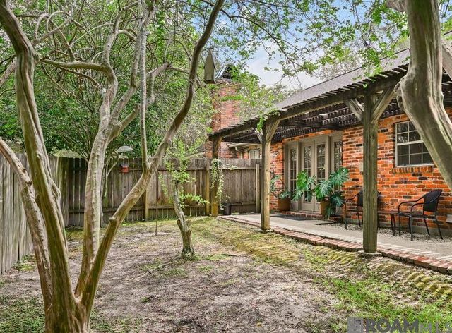 8064 Poirier Pl, Baton Rouge, LA 70806
