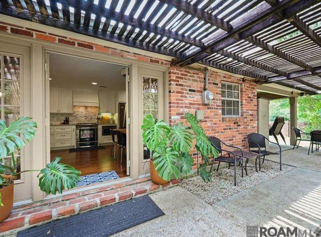 8064 Poirier Pl, Baton Rouge, LA 70806