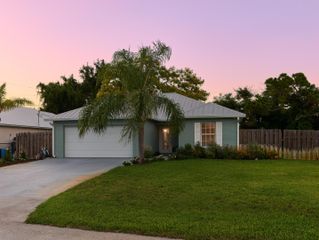 1189 NW 15th Street, Stuart, FL 34994