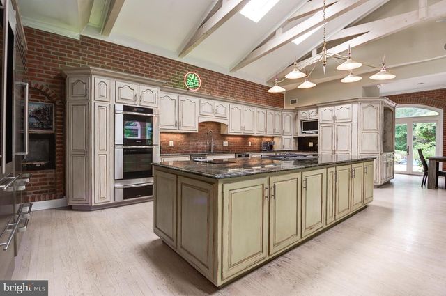 11501 SKIPWITH LN, Potomac, MD 20854