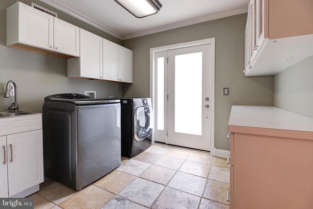 11501 SKIPWITH LN, Potomac, MD 20854