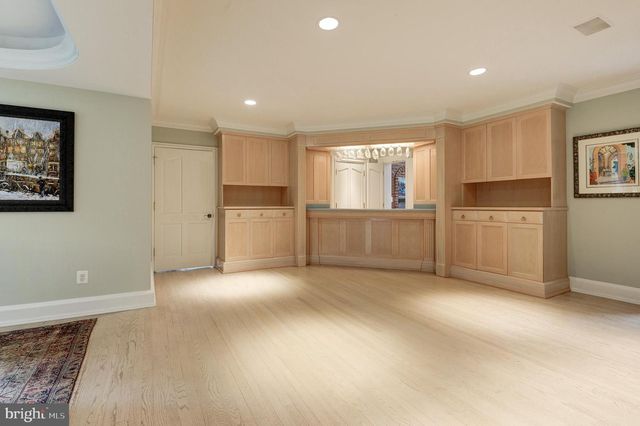 11501 SKIPWITH LN, Potomac, MD 20854
