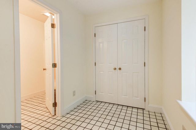 11501 SKIPWITH LN, Potomac, MD 20854