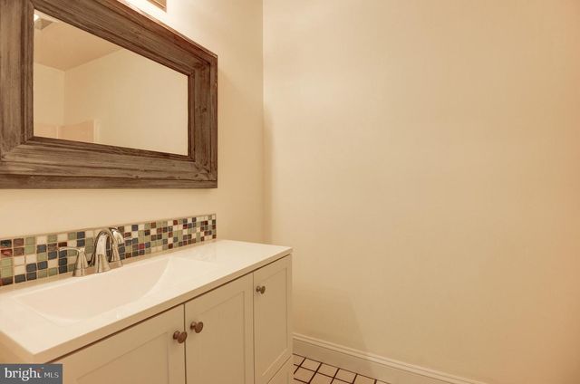 11501 SKIPWITH LN, Potomac, MD 20854