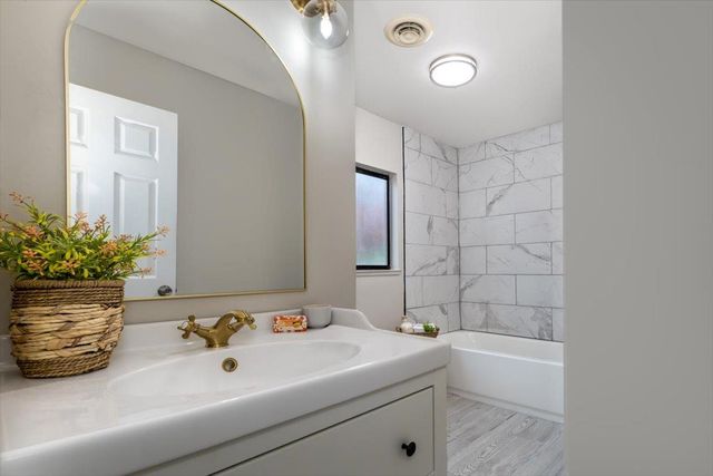 11365 Shadow Ln, Browns Valley, CA 95918