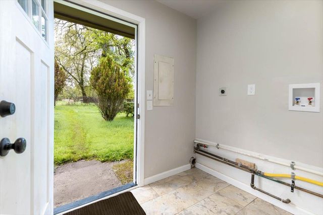 11365 Shadow Ln, Browns Valley, CA 95918