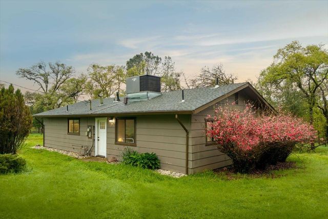 11365 Shadow Ln, Browns Valley, CA 95918