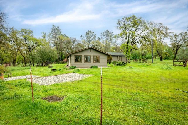11365 Shadow Ln, Browns Valley, CA 95918