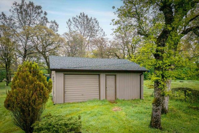 11365 Shadow Ln, Browns Valley, CA 95918