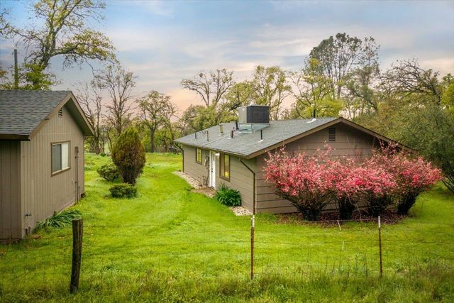 11365 Shadow Ln, Browns Valley, CA 95918
