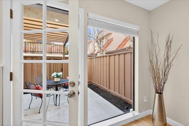 582 Pimlico Court, Walnut Creek, CA 94597