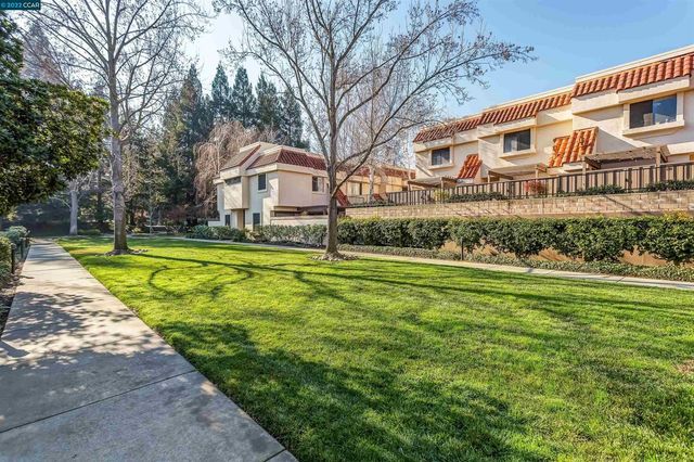 582 Pimlico Court, Walnut Creek, CA 94597