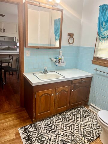 1405 N Roosevelt Ave, Liberal, KS 67901