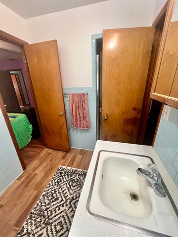 1405 N Roosevelt Ave, Liberal, KS 67901