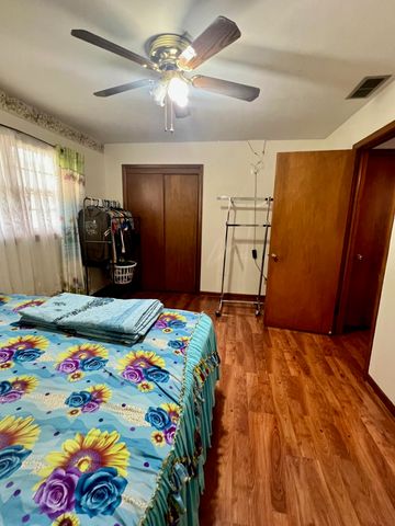 1405 N Roosevelt Ave, Liberal, KS 67901