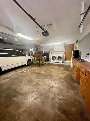 1405 N Roosevelt Ave, Liberal, KS 67901