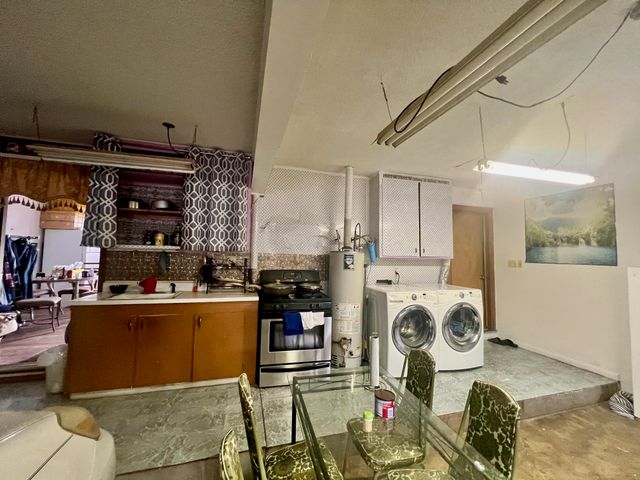 1405 N Roosevelt Ave, Liberal, KS 67901