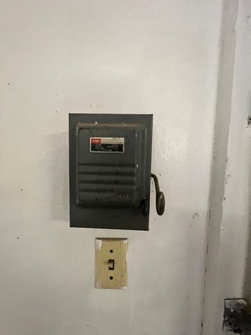 1405 N Roosevelt Ave, Liberal, KS 67901