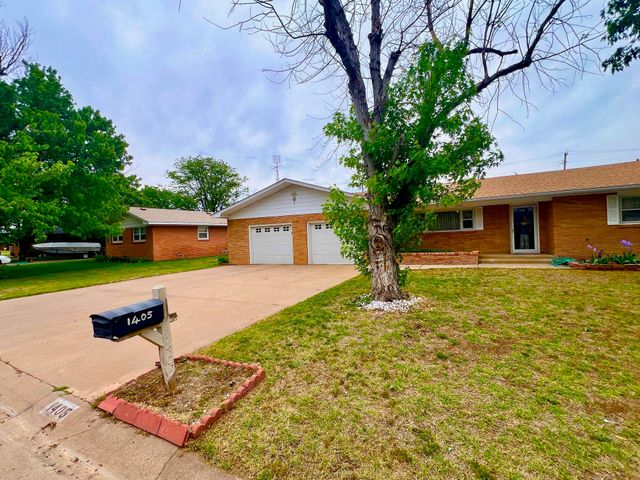 1405 N Roosevelt Ave, Liberal, KS 67901