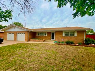 1405 N Roosevelt Ave, Liberal, KS 67901