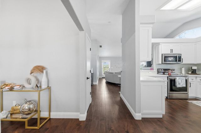 3409 Friar Tuck Way, Modesto, CA 95355