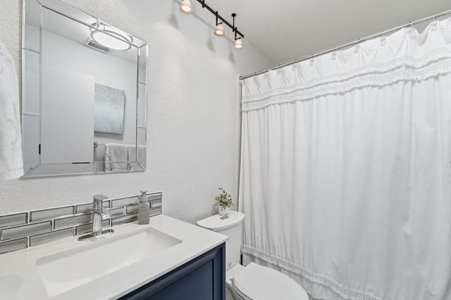 3409 Friar Tuck Way, Modesto, CA 95355