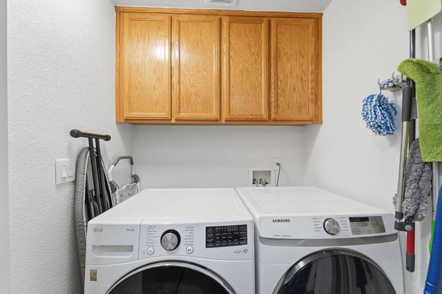 3409 Friar Tuck Way, Modesto, CA 95355