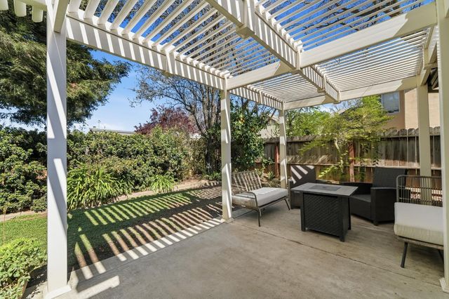 3409 Friar Tuck Way, Modesto, CA 95355