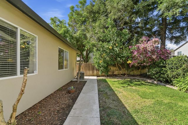 3409 Friar Tuck Way, Modesto, CA 95355