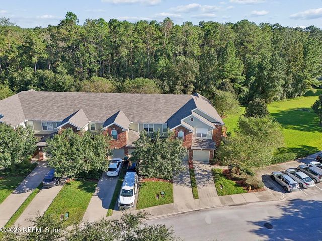 6975 ROUNDLEAF Drive, Jacksonville, FL 32258