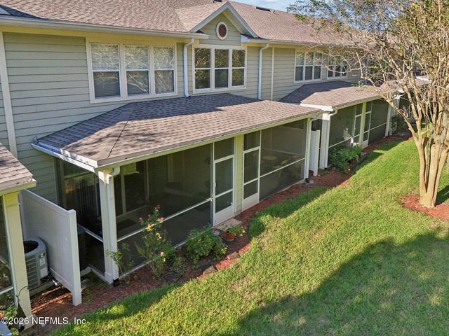 6975 ROUNDLEAF Drive, Jacksonville, FL 32258