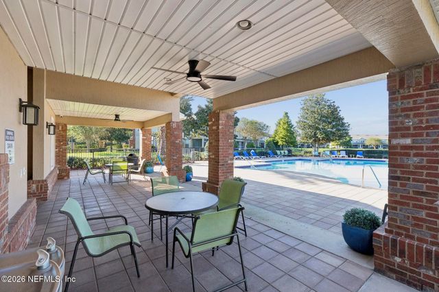 6975 ROUNDLEAF Drive, Jacksonville, FL 32258