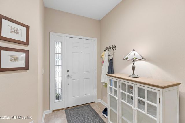 6975 ROUNDLEAF Drive, Jacksonville, FL 32258