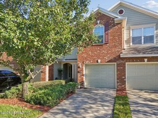 6975 ROUNDLEAF Drive, Jacksonville, FL 32258