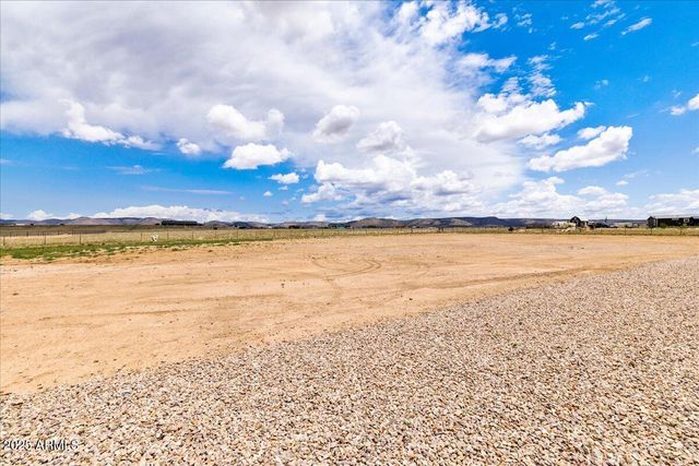 2680 W PILOTS REST AIRSTRIP --, Paulden, AZ 86334