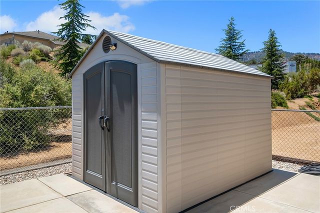 8727 Wintergreen, Pinon Hills, CA 92372