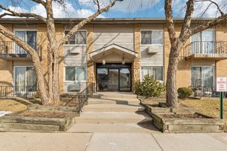 8828 N LESLIE Lane 104D, Des Plaines, IL 60016