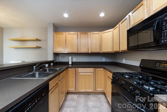 718 Trade Street 204, Charlotte, NC 28202