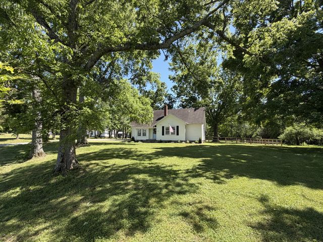 1610 Cairo Rd, Gallatin, TN 37066