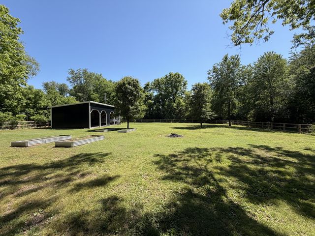 1610 Cairo Rd, Gallatin, TN 37066