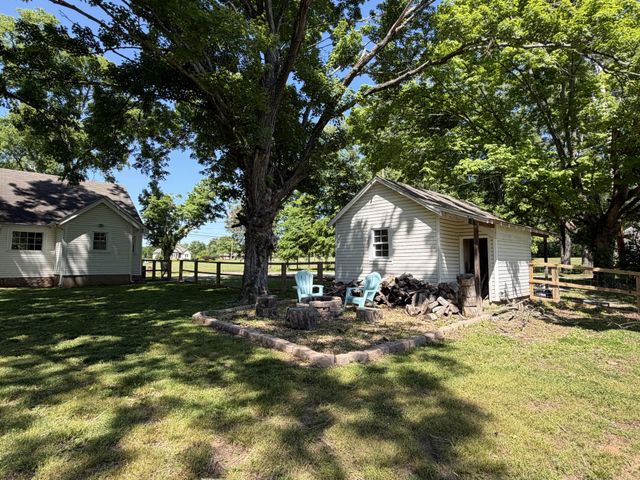1610 Cairo Rd, Gallatin, TN 37066