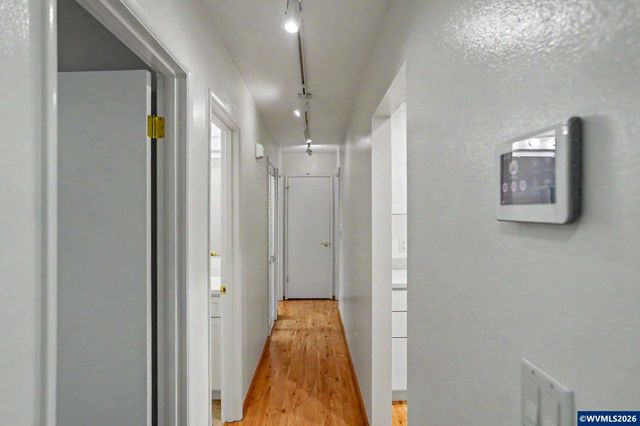 2465 Crestview Dr S, Salem, OR 97302